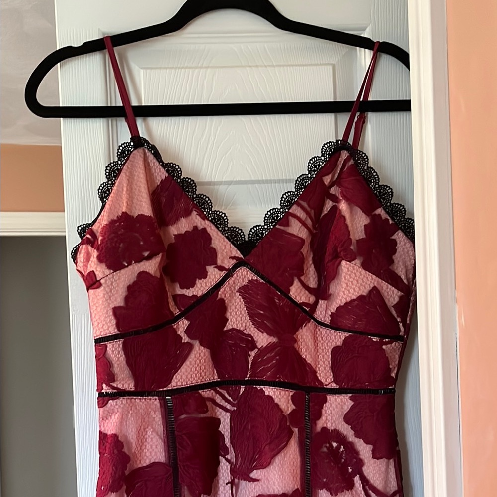 Lulu’s Lace mermaid dress with trumpet bottom